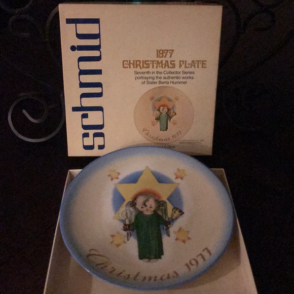 Vintage Limited Edition 1977 Christmas Plate - Picture 2 of 7